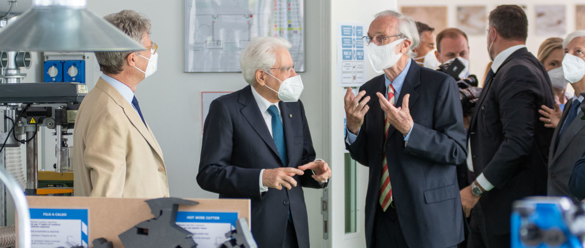 Sergio Mattarella e Renzo Piano in un laboratorio del nuovo Campus di Architettura